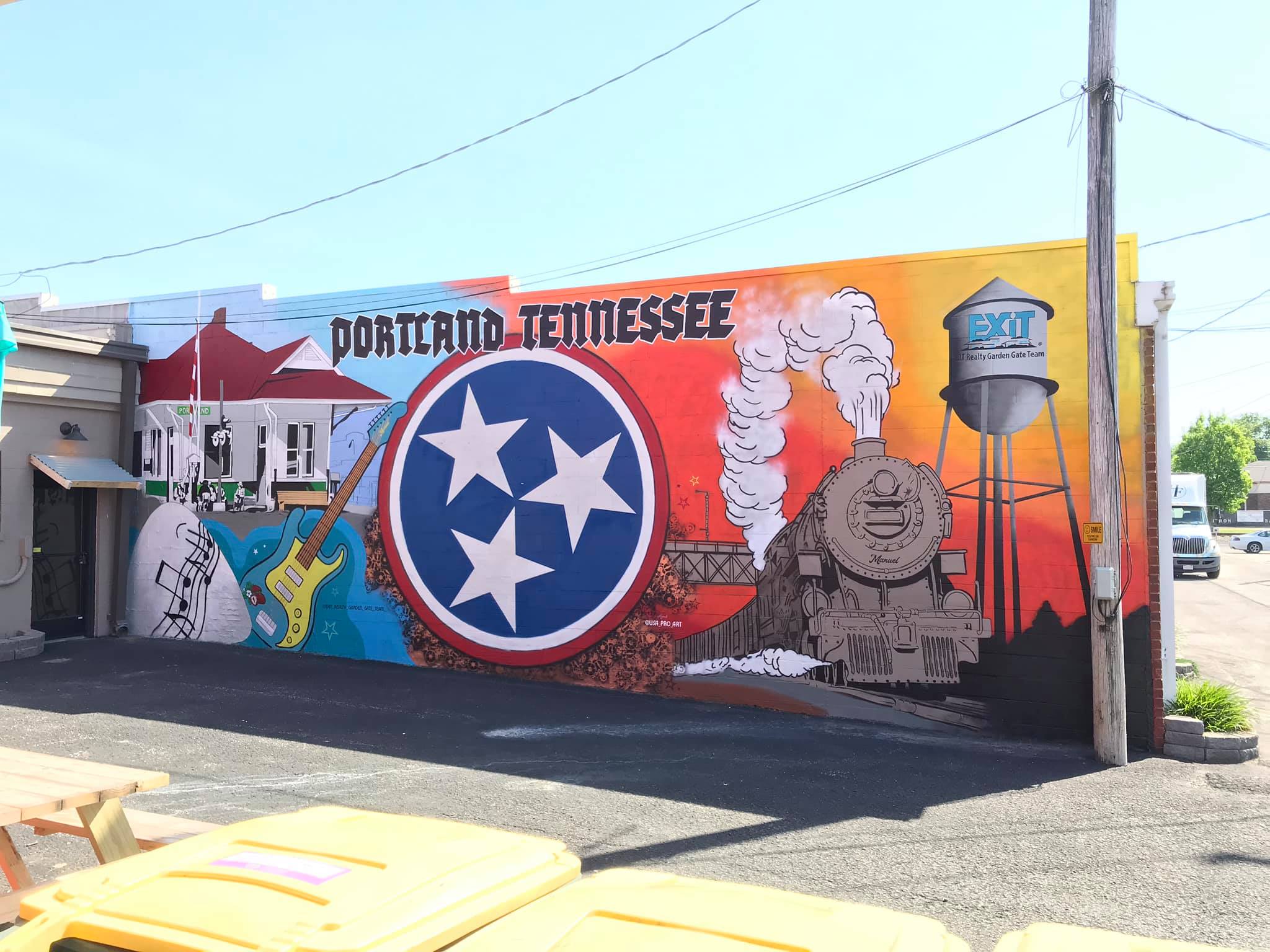 Exit Realty Garden Gate Team Mural - Sumner County Tourism