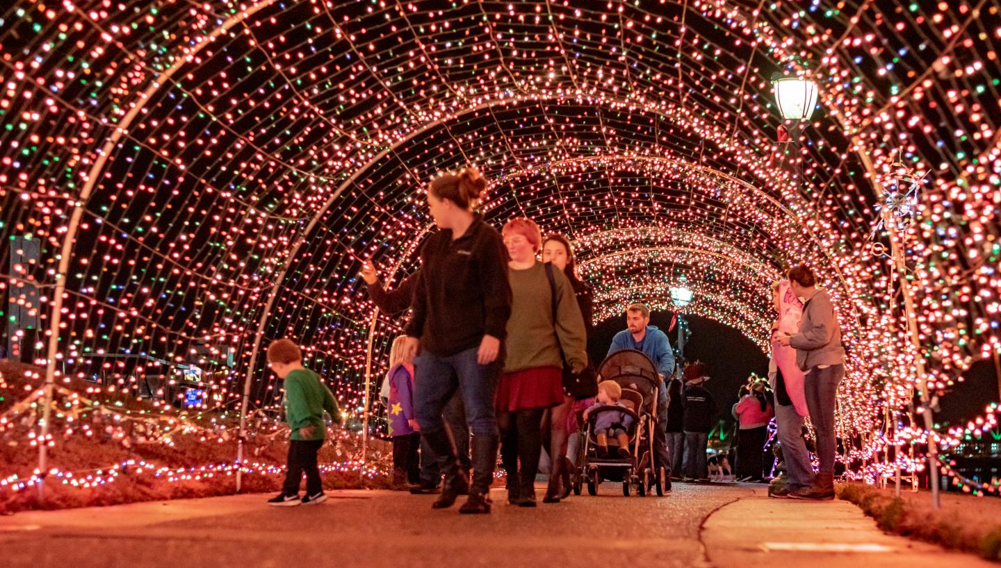 Christmas on the Cumberland in Clarksville, TN - Tennessee Vacation