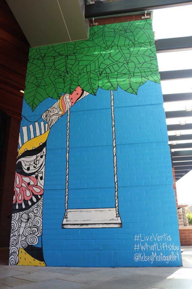 Kelsey Montague Unveils New Mural at Vertis Green Hills - Nashville Lifestyles
