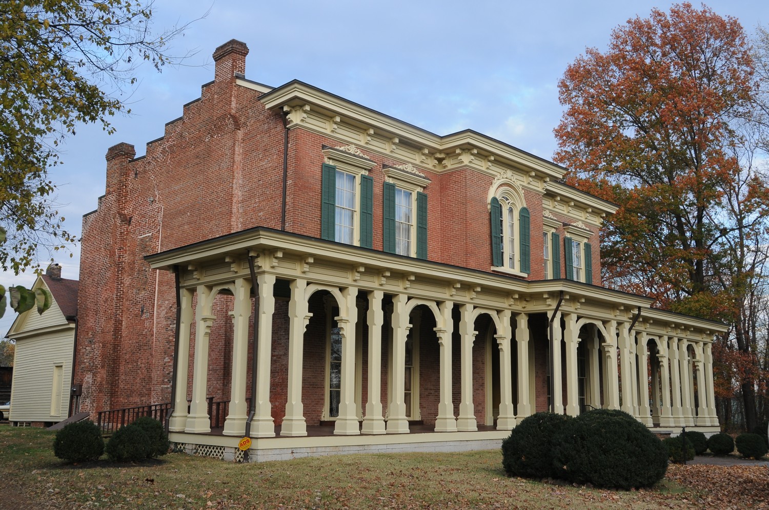 Oaklands Mansion, Murfreesboro, Hosts Spooky Events this Season |  GoingPlacesNearAndFar's Blog