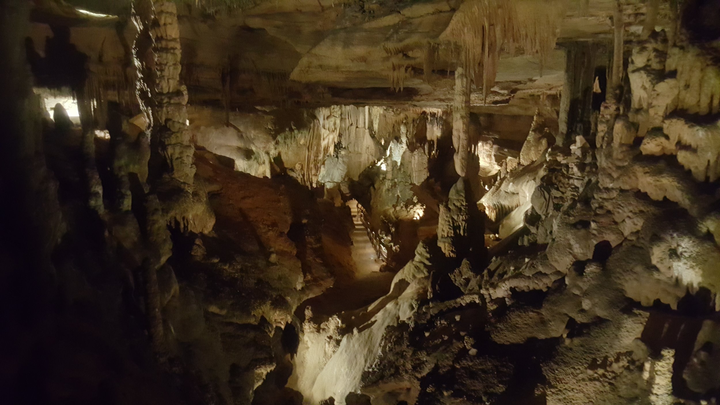 CAVERNS — Raccoon Mountain Caverns & Campground