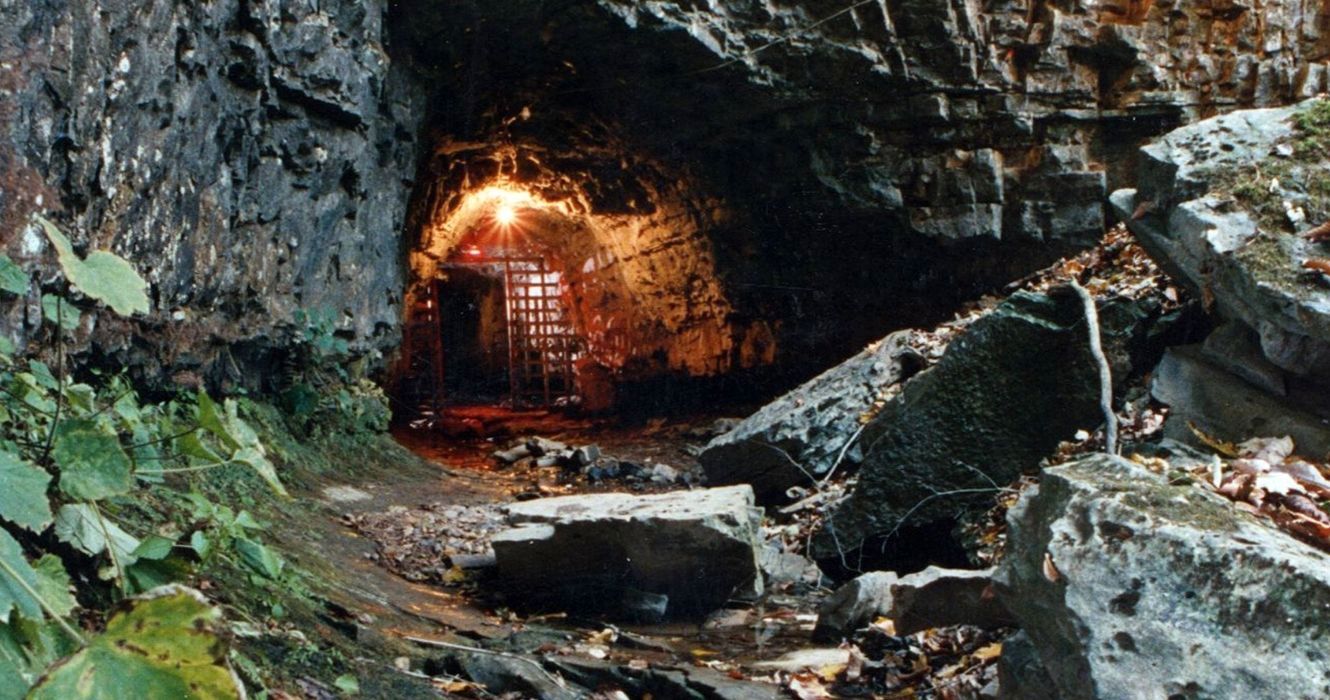 What To Expect When Visiting The Haunted Bell Witch Cave In Tennessee